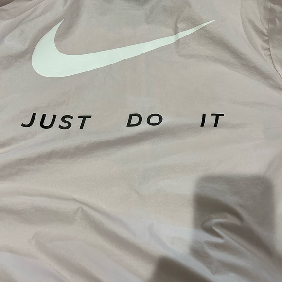 Nike pink windbreaker - Picture 6 of 6